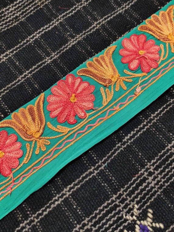 Vintage Embroidered Sari Border, Indian Trim Ribbon, 2 Inch