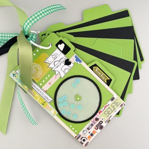 Mini scrapbook album, polaroid album, customizable photo camera holder, photo album for instant photo, gift idea for friends, album camera