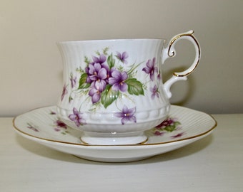 Vintage Rosina English Bone China Violets Teacup and Saucer Set Fantastic English Tea Cup 6038