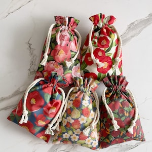 Fleurs Emballage cadeau en lin, Sac à cordon en coton, Petit sac à cordon, Emballage cadeau, Pochette cadeau, Pochette de rangement, Sac de mariage, Pochette
