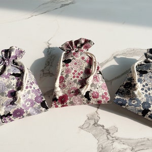 Cat&Flower Baumwoll Kordelzugbeutel | Wiederverwendbarer Blumen-Geschenkbeutel | Umweltfreundliche Stofftasche Zero Waste I Geschenkverpackung ㅣVerschiedene Größen