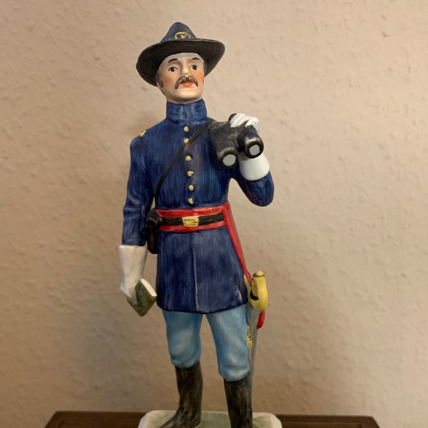 Goebel Porzellanfigur,Captain of Artillerie  1861