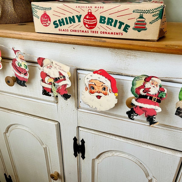 Banner navideño retro de Papá Noel: guirnalda navideña kitschmas