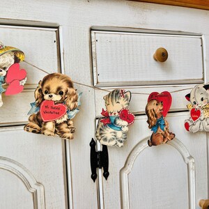 Retro Valentines Banner: Kitsch Kitty & Puppy Garland image 4