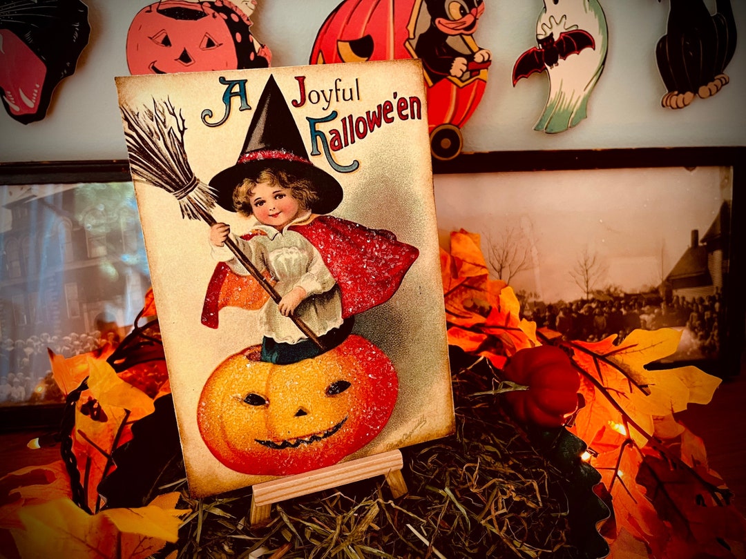 Vintage Style Halloween Decor Plaque Shelf Sitter Kitsch Witch Cute