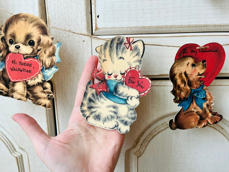 Retro Valentines Banner: Kitsch Kitty & Puppy Garland image 5
