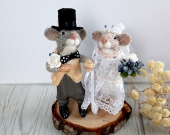 Needle felted bride and groom mouse wedding gift, Wedding felted couple, felt mice