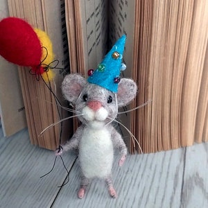 Felted Birthday mouse