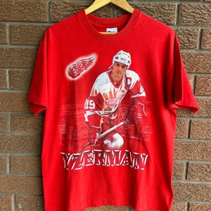Steve Yzerman Detroit Red Wings Premier Old Time Hockey Sawyer Hooded  Sweatshirt Jersey (Cream)