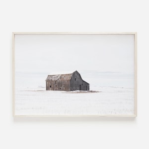 Impression de grange enneigée abandonnée, décoration d&#39;intérieur rustique, impression de paysages occidentaux, champ couvert de neige, décoration de ferme du Mid West, photographie rustique