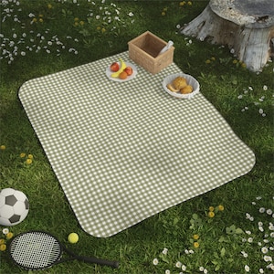 Sage Green Gingham Picnic Blanket l Vintage Themed Picnic Blanket l Rainbow Waterproof Picnic Blanket