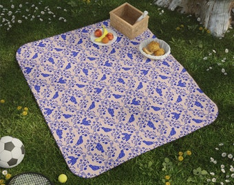 Blue Birds Pattern Picnic Blanket l Vintage Themed Picnic Blanket l Waterproof Picnic Blanket