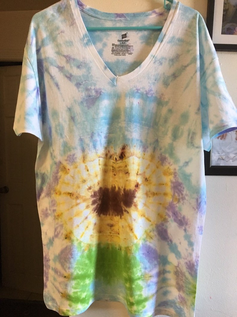 Sunflower Tie Dye Short Sleeve Shirt