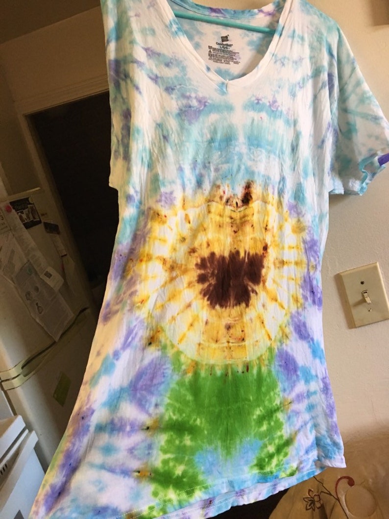 Sunflower Tie Dye Short Sleeve Shirt