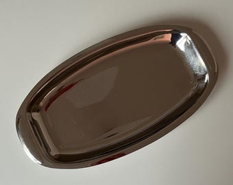 Elegante bandeja vintage plateada para servir - Utensilios de cocina de mediados de siglo