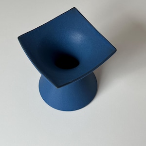 Vintage Cor Unum diepblauwe keramische vaas jaren 70 | Aardewerk moderne Nederlandse kunst uit het midden van de eeuw