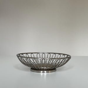 Vintage Wire Fruit Bowl: Mid Century Modern Metal Basket