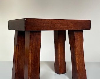 Taburete vintage de madera maciza hecho a mano / Mesa auxiliar minimalista o soporte para plantas