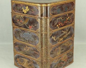 Gold Wave pattern Lacquered Five-Tiered Box Jubako Makie Gold lacquered 'Animal, Flowers and Bird' with Box VA247