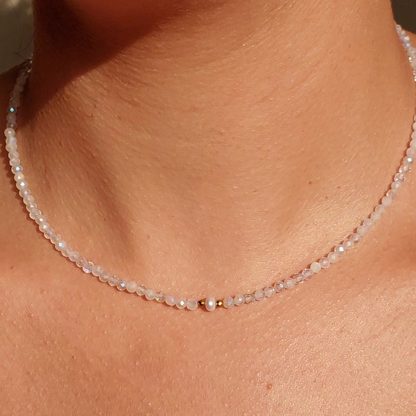 Moonstone Necklace, Moonstone Crystal Beaded Choker, Dainty Moonstone Necklace, Rainbow Moonstone and Pearl Necklace, June Birthstone