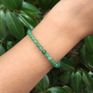 Aventurin Kristall Armband, zierliche grüne Aventurin Perlen Armband, facettierte Kristall Armband, einstellbare Schichtung stapelbar winzigen Edelstein