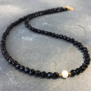 Onyx Beaded Necklace, Black Beaded Choker, Dainty 4mm Black Crystal, Minimalist Black Gemstone Choker, Gift for Her, Layering Stackable