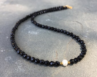 Onyx Beaded Necklace, Black Beaded Choker, Dainty Black Crystal Choker, Black Necklace with Pearl, 4mm Onyx Bead Necklace, For Women