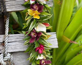 Mommy & Me Island Style Haku Lei - Fresh Flower Crown. You will receive you two flower crowns/halo/haku. Ti leaves, Mini Roses, Plumeria