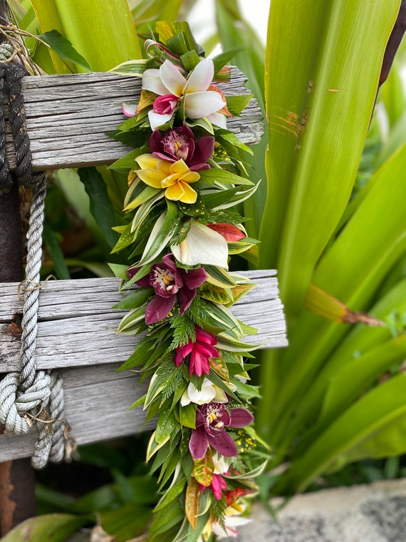 Island Style Lei Po'i Corona de flores frescas pulsera - Etsy México Island Style Lei Po'i Corona de flores frescas pulsera - Etsy México