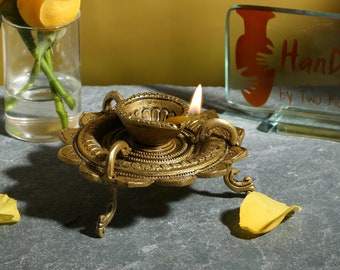 Brass Lotus Shaped Round Diya, Indian Decor Diya, Pooja Decor, Brass Oil Lamp, Handmade Lamp, Indian Decor Diya, Diya for Home Decor