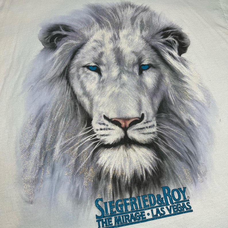Vintage Siegfried and Roy lion glitter tee image 3