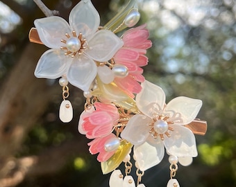 Meadow series - Handmade Colored Acrylic Flower Hair Clip,  Hair Accessories gift for her, kids hair clip with Tassels and Dangle