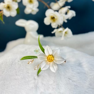 Narcissus Handmde Colored Silk Twining Hair clip- bridal hair decorations, hanfu, holiday hair accessories gift for her, handcrafted jewelry
