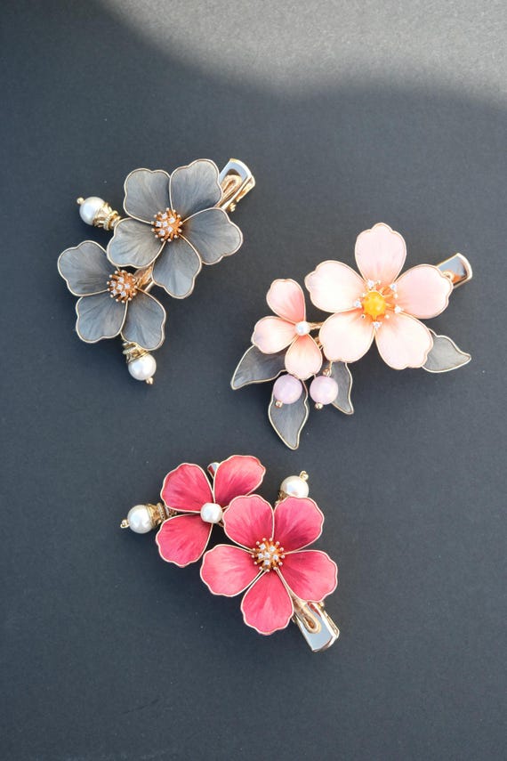 Spring Chime-silk Blossom Hair Clip – Handmade Floral  display picture 2