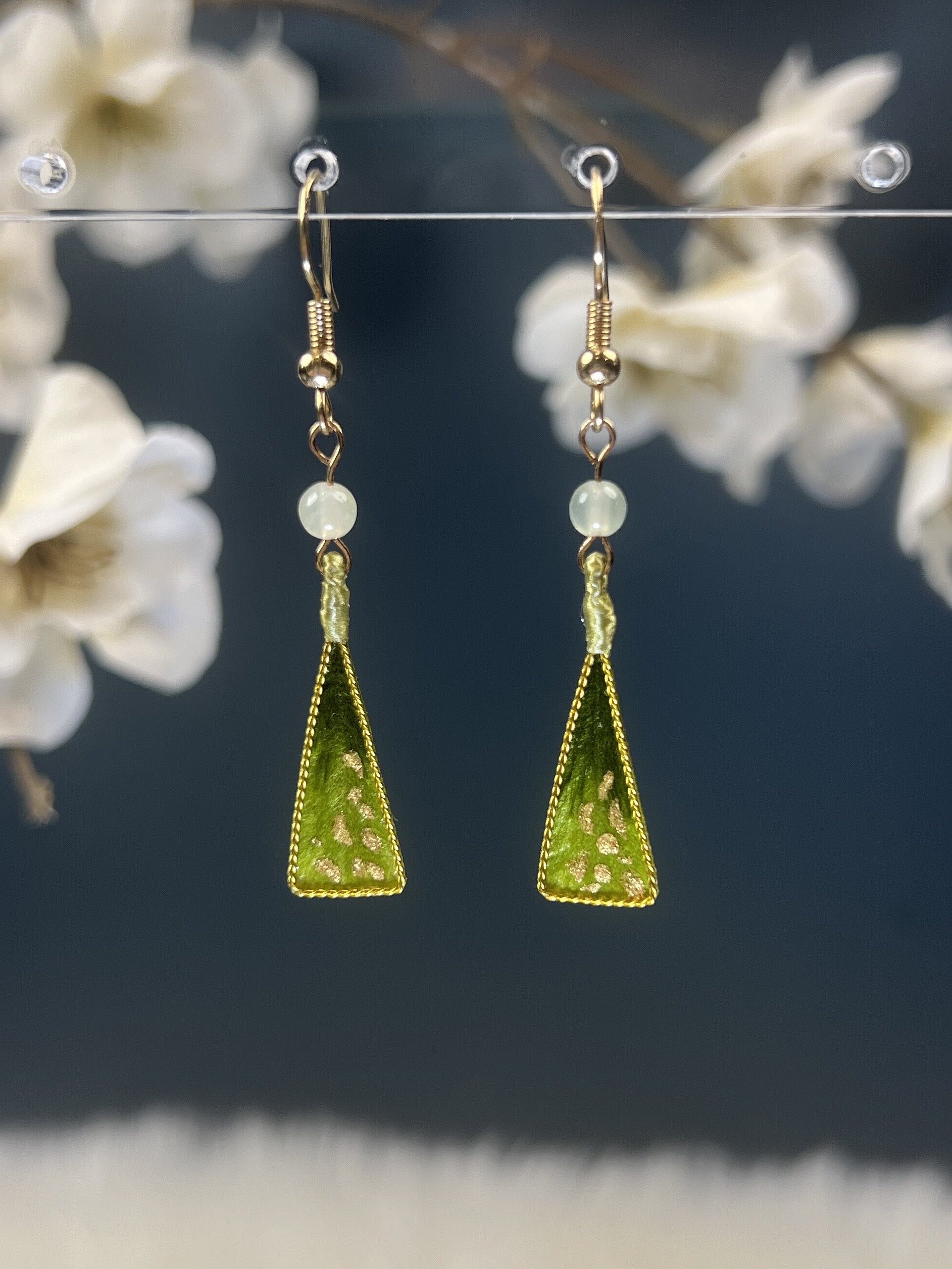 Maxi Dress Earring For Formal Dress How To Choose Earrings For A Halter Wedding Dress! Maxi Dress Earring For Formal Dress How To Choose Earrings For A Halter Wedding Dress!