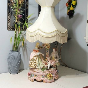 Italiaanse Capodimonte porseleinen lamp, antiek, lampenkap met zijden franje, Victoriaans, groot, porseleinen tafellamp, verlichting, woondecoratie, statement,