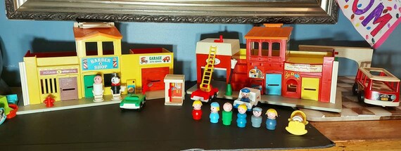 Fisher Price Little People 997 Play Family Village With Etsy Hong Kong Fisher Price Little People 997 Play Family Village With Etsy Hong Kong