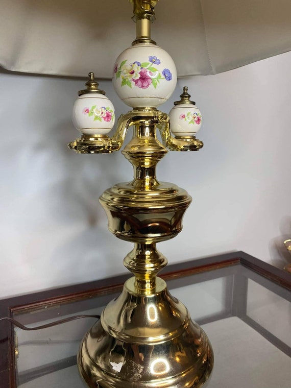 Brass Lamp with Lamp Shade, Porcelain Globes, Ant… - image 7