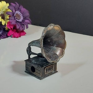 Pencil Sharpener, Die Cast, Metal Vintage 70s, Play Me, Record Player, Miniature, Collectible, Made in Spain,