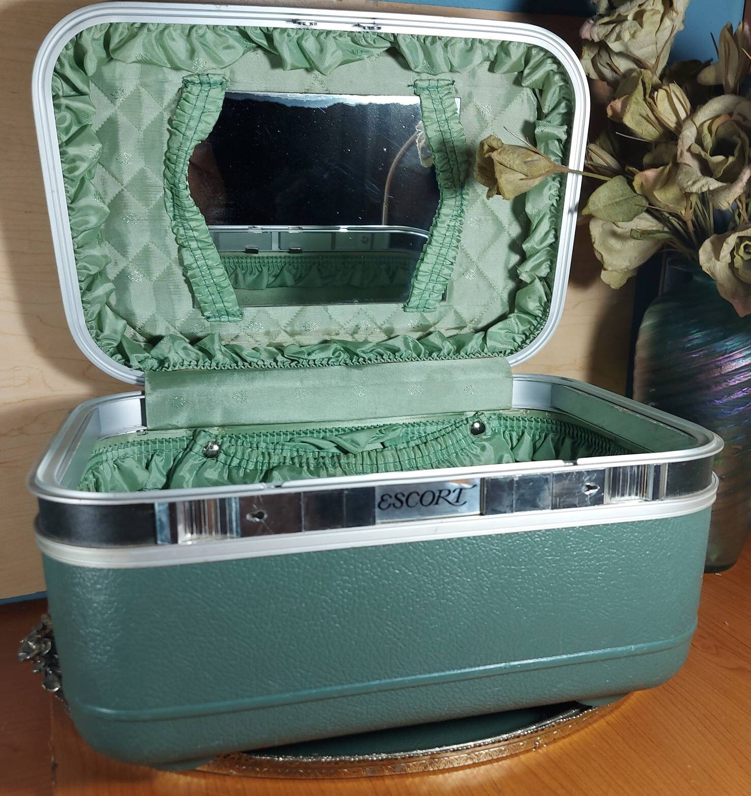 hard case makeup case