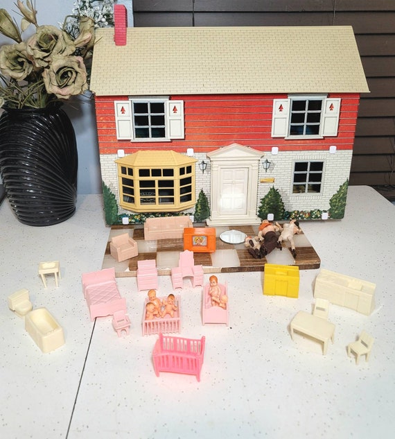 Louis MARX and Co. Inc., Tin Litho Dollhouse, Vintage Doll House, Childhood  Memories, Toys, Dolls, Dollhouse Furniture, Dolls, Collectible - Etsy Canada
