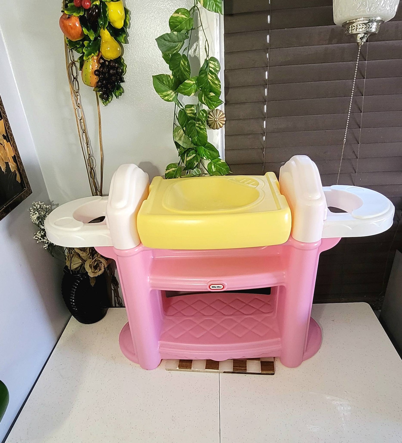 Life Size, Doll Furniture, Little Tikes, Kids Vanity, Vintage, Durable