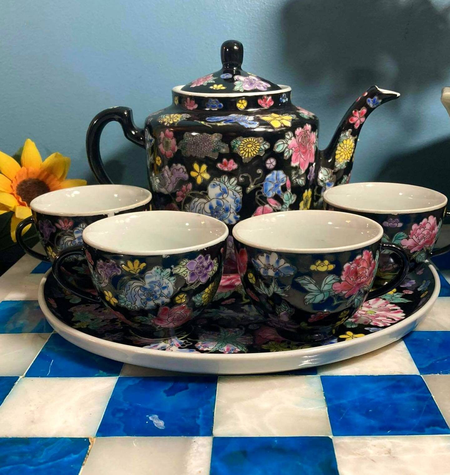 p*e様 ジョリーフルール　TeaCup　クラシカルフラワー　ブラック　ドレスト Famille Noir, Black Floral Tea Set, (6pcs), Mun Shou, Porcelain