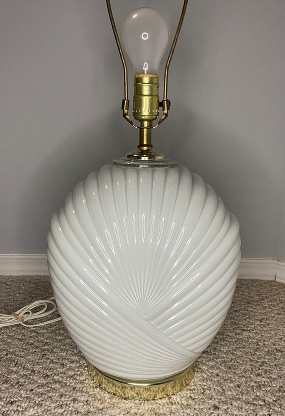 Large Table Lamp, Shell, Clam, Glossy, Art Deco, Regency, 80s Lamp