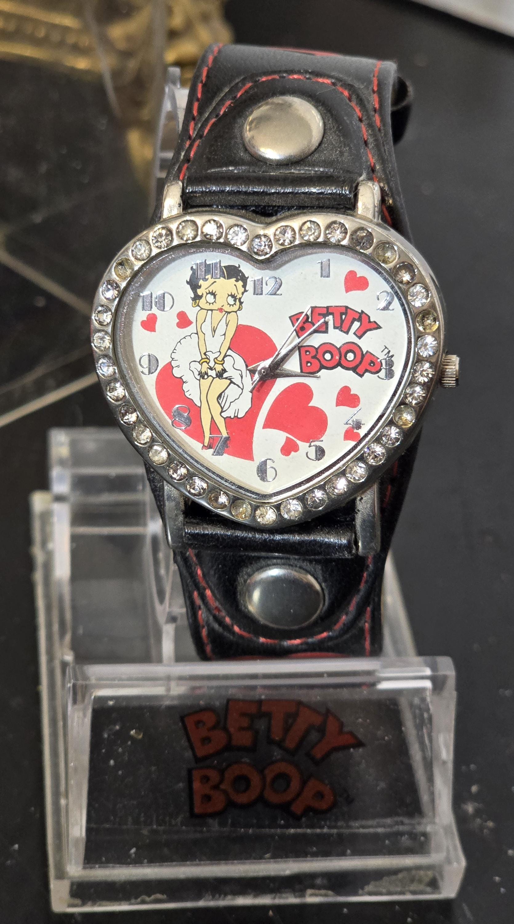 QUEENS BETTY-HEARTレザー フリンジ チャップス Vintage Betty Boop Wristwatch: Heart-shaped Rhinestone Bezel - Etsy
