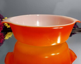 ファイヤーキング　オレンジのボウルセット　ヴィンテージ　アンティック Anchor Hocking Set, Vintage Fire King, Tangerine Orange Ovenware