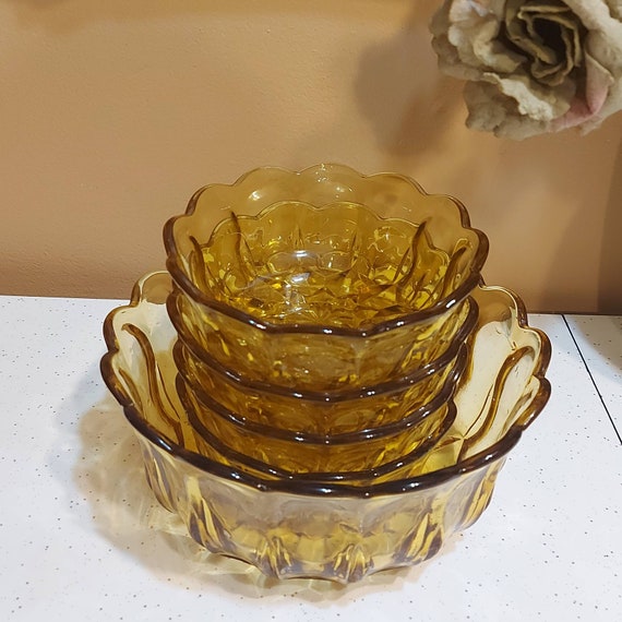 Bernstein Glasschüssel-Set (5 Stück), Vintage-Schüsseln, Servierschüssel, Essen & Servieren, Küchengeschirr, geschliffenes Glas, gewölbte Kanten,