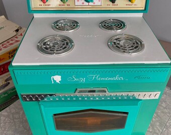 Suzy Homemaker, Tonka, Vintage 60s, Toys, Collectible Toys, Childhood  Memories, Iron, Iron Board, Blender, Oven, Pretend Play, Housekeeping