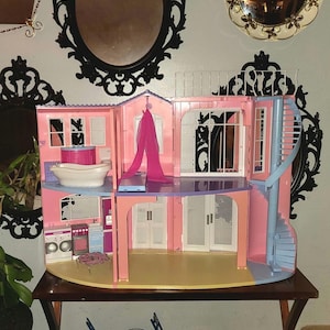 Mattel, Barbie, Casa dei sogni, Casa delle bambole vintage, Casa di Barbie,  Giocattoli, Ricordi d'infanzia, Casa delle bambole, Barbie Mansion,