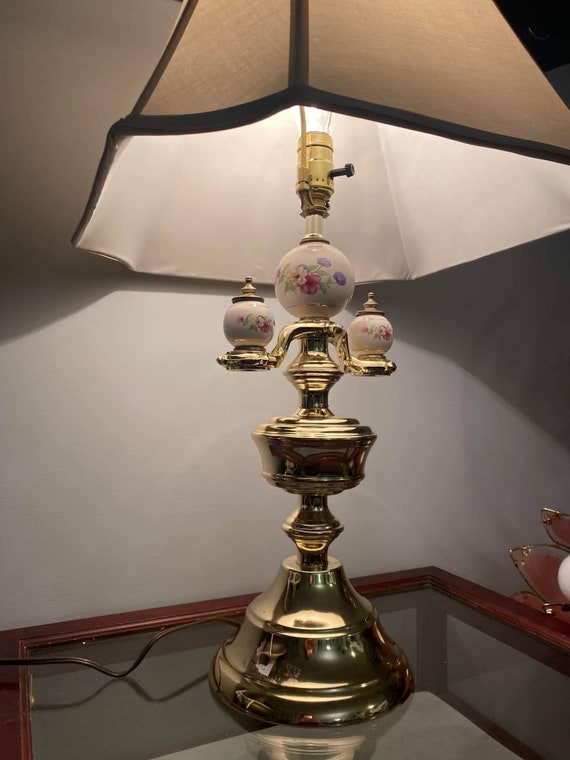 Brass Lamp with Lamp Shade, Porcelain Globes, Ant… - image 5